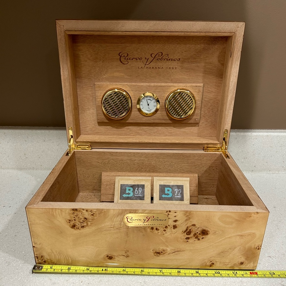 Cuervo y Sobrinos Humidor